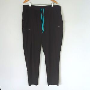 !!DONATING SOON!!  FIGS Technical Collection Black - XXL Tall